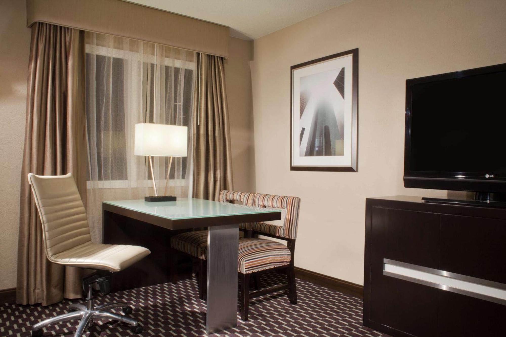 Embassy Suites By Hilton Houston Near The Galleria Dış mekan fotoğraf